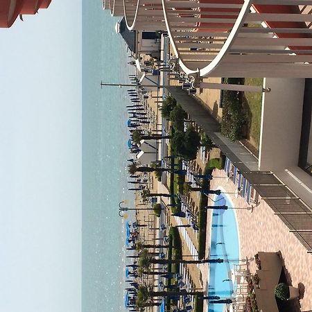 Residence Apollo - Walterigato Apartments Solo Per Famiglie Lido di Jesolo Exteriör bild