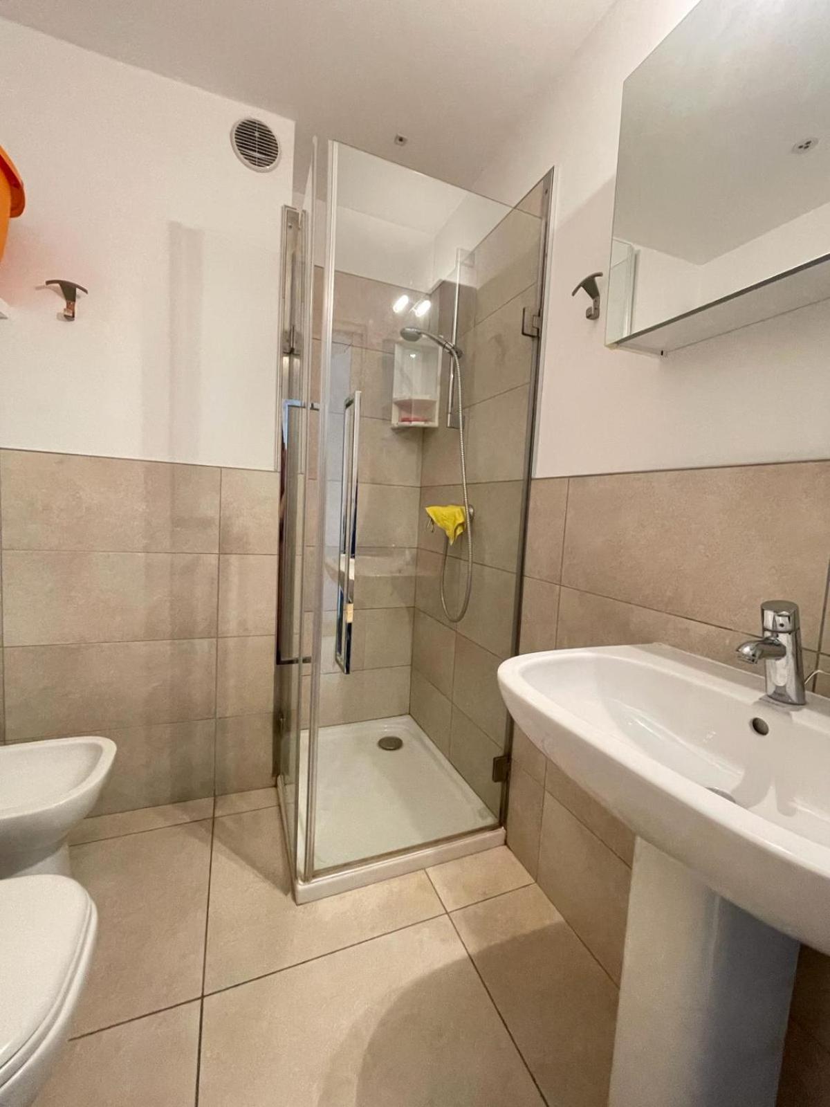 Residence Apollo - Walterigato Apartments Solo Per Famiglie Lido di Jesolo Exteriör bild
