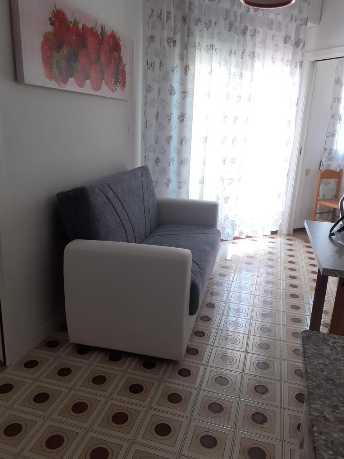Residence Apollo - Walterigato Apartments Solo Per Famiglie Lido di Jesolo Exteriör bild