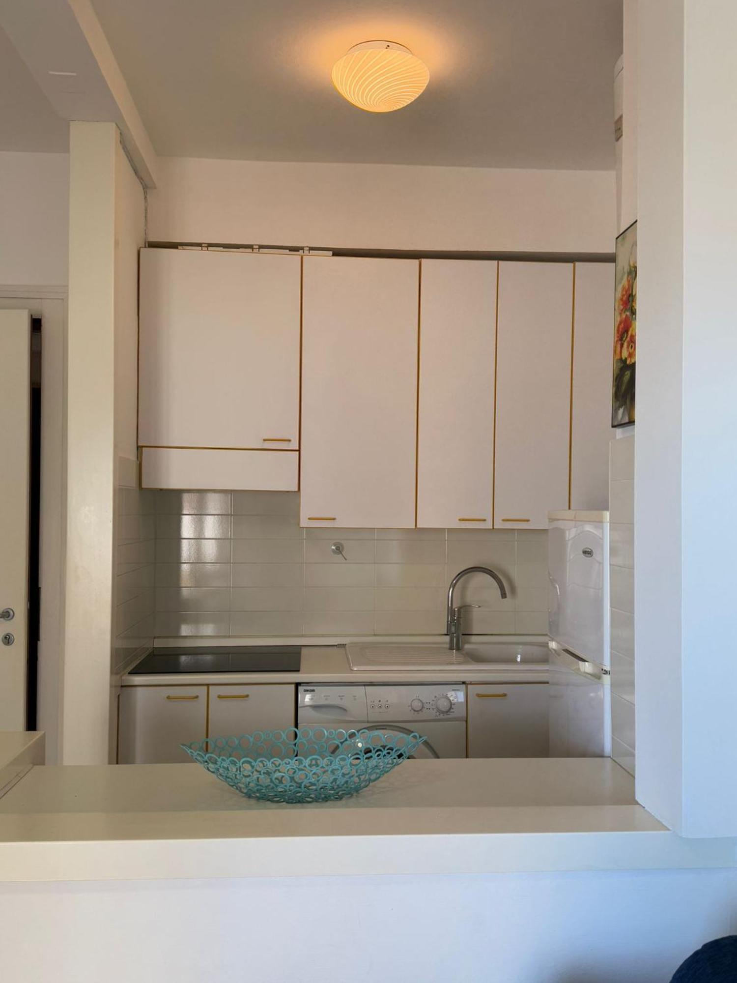 Residence Apollo - Walterigato Apartments Solo Per Famiglie Lido di Jesolo Exteriör bild
